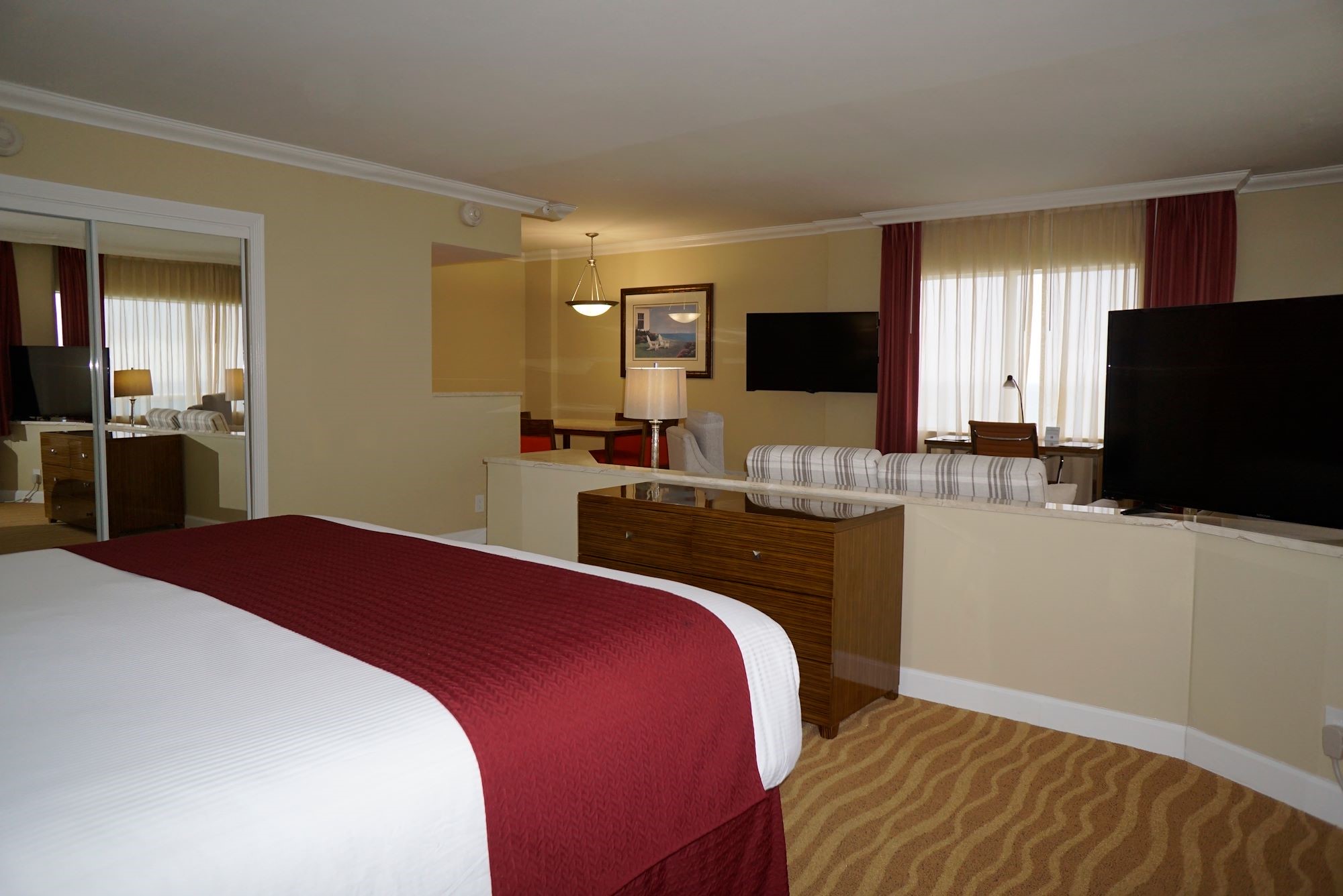 Ocean Sky Hotel- Suite King Bedroom